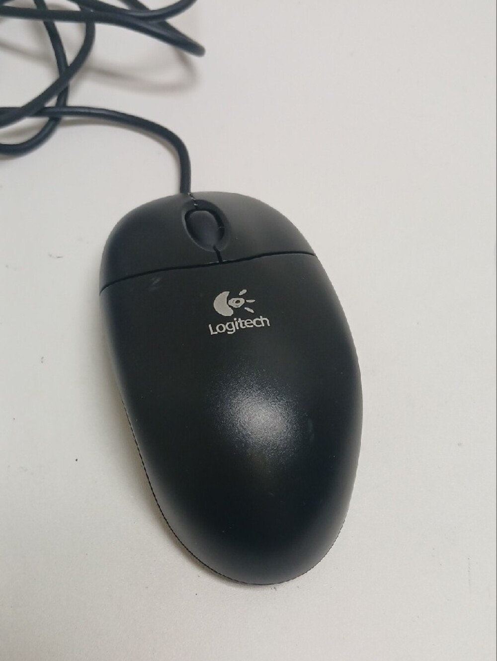 Logitech Optical Wheel Mouse - Picture 2 of 10